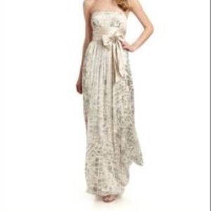 BCBGMAXAZRIA Gorgeous Silk, Metallic
Design,Contemporary Style,GUC, Size 2